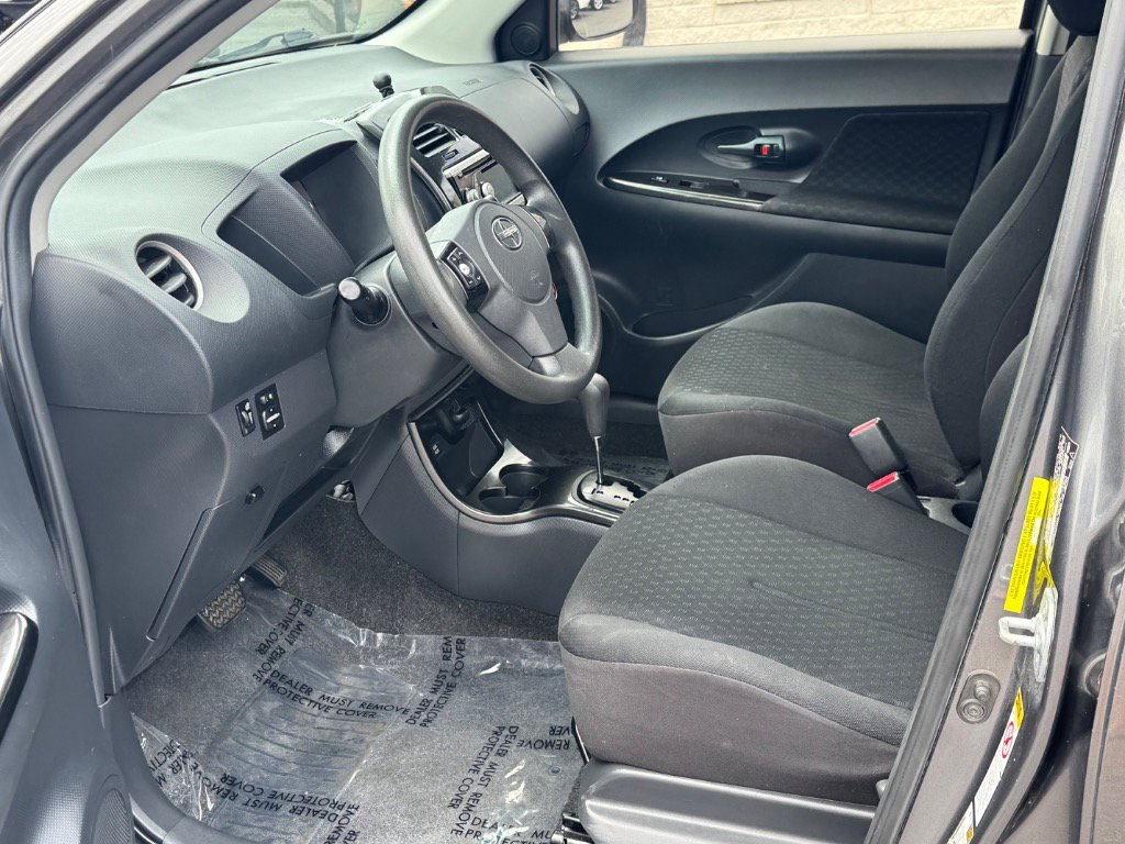 Used 2010 Scion xD FWD image 12