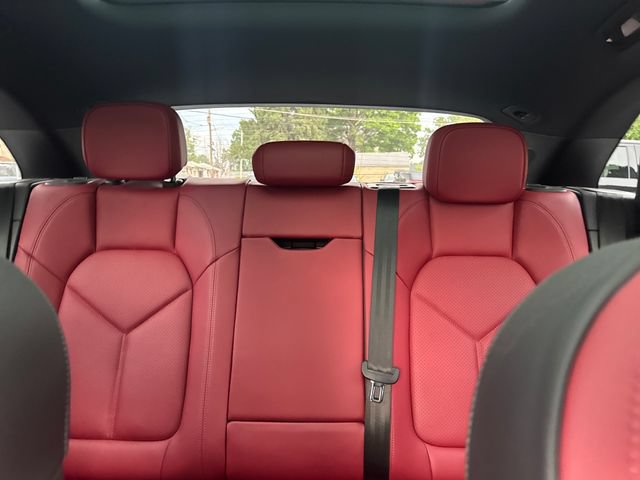 Used 2022 Porsche Macan AWD/4WD image 39