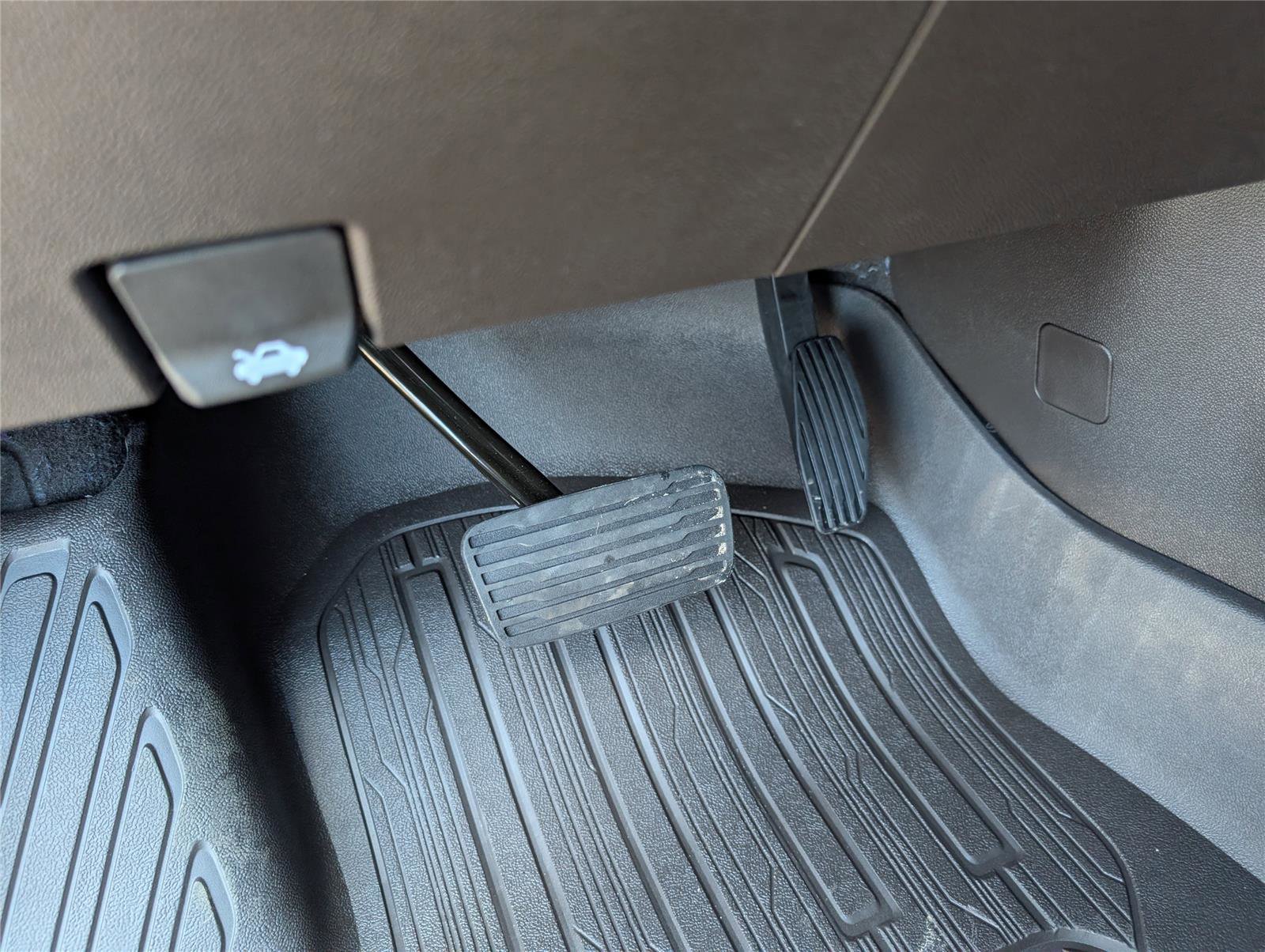 New 2026 GMC Sierra 1500 SLT w/ SLT Premium Plus Package image 17