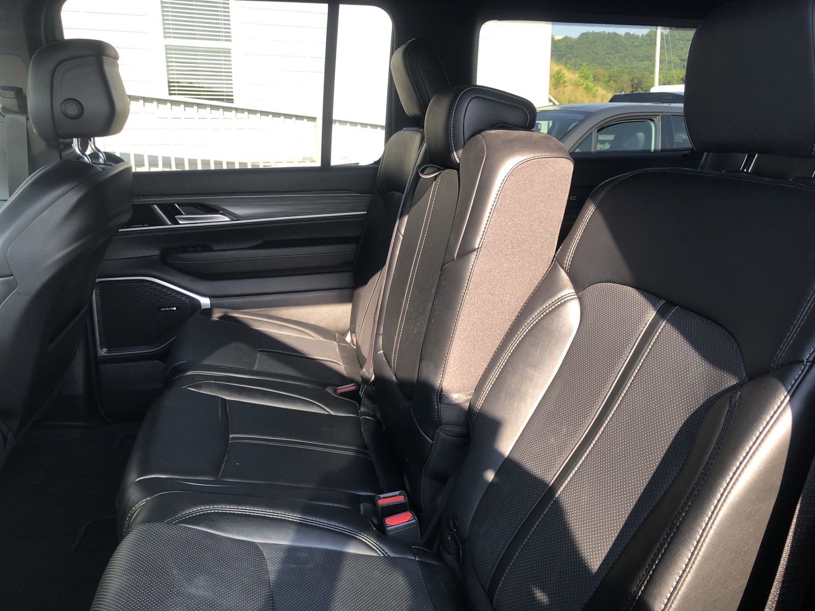 Used 2024 Jeep Wagoneer L Series II w/ Flexible Seating Group image 36