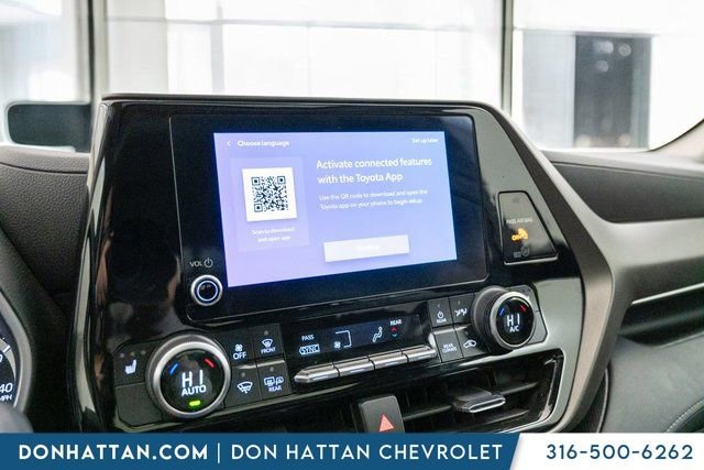 Used 2023 Toyota Highlander XLE image 10