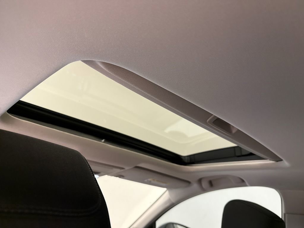 Certified 2024 Honda Accord EX image 12