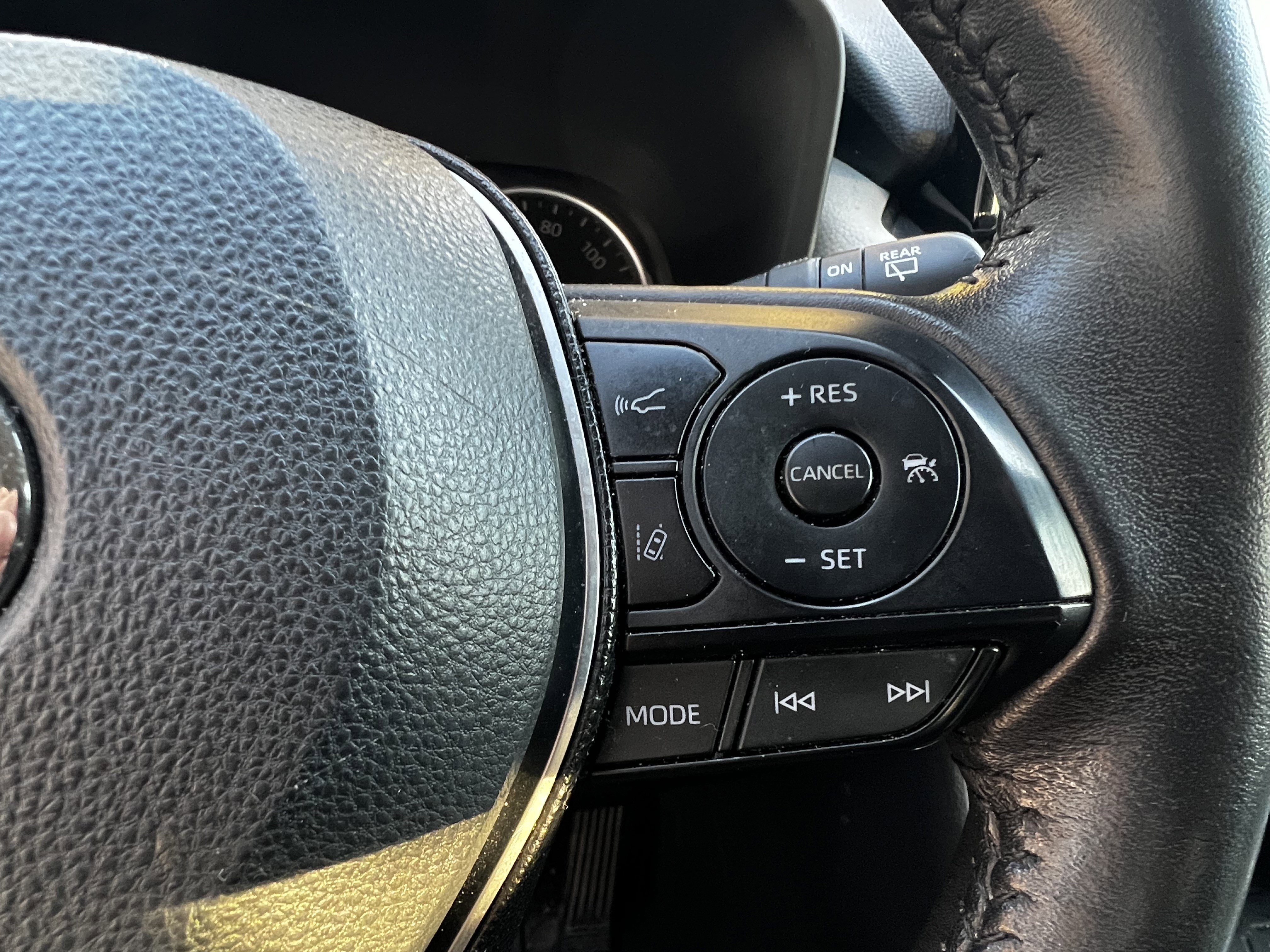 Used 2020 Toyota RAV4 XLE Premium image 20