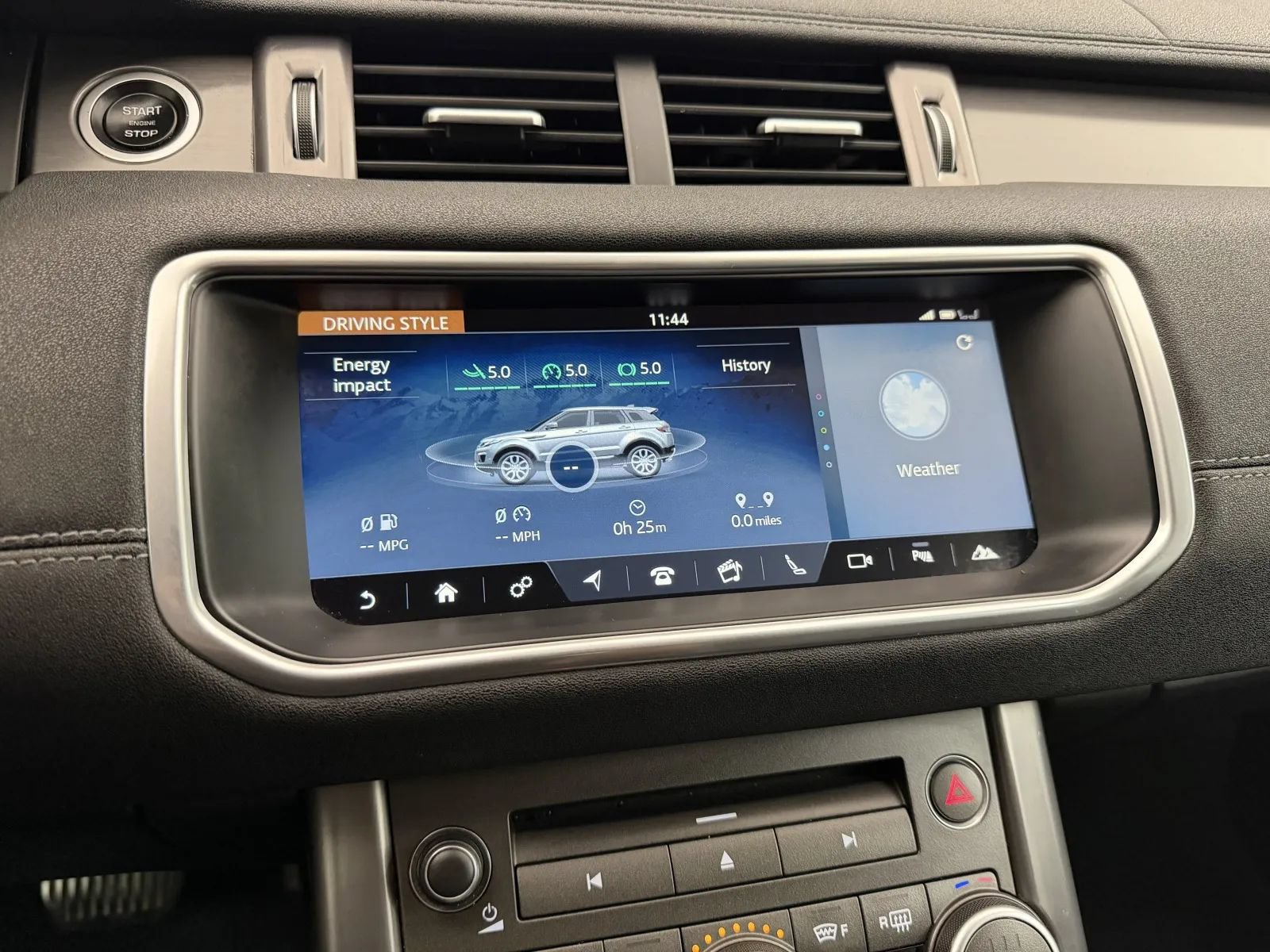 Used 2018 Land Rover Range Rover Evoque Landmark Edition AWD/4WD image 25