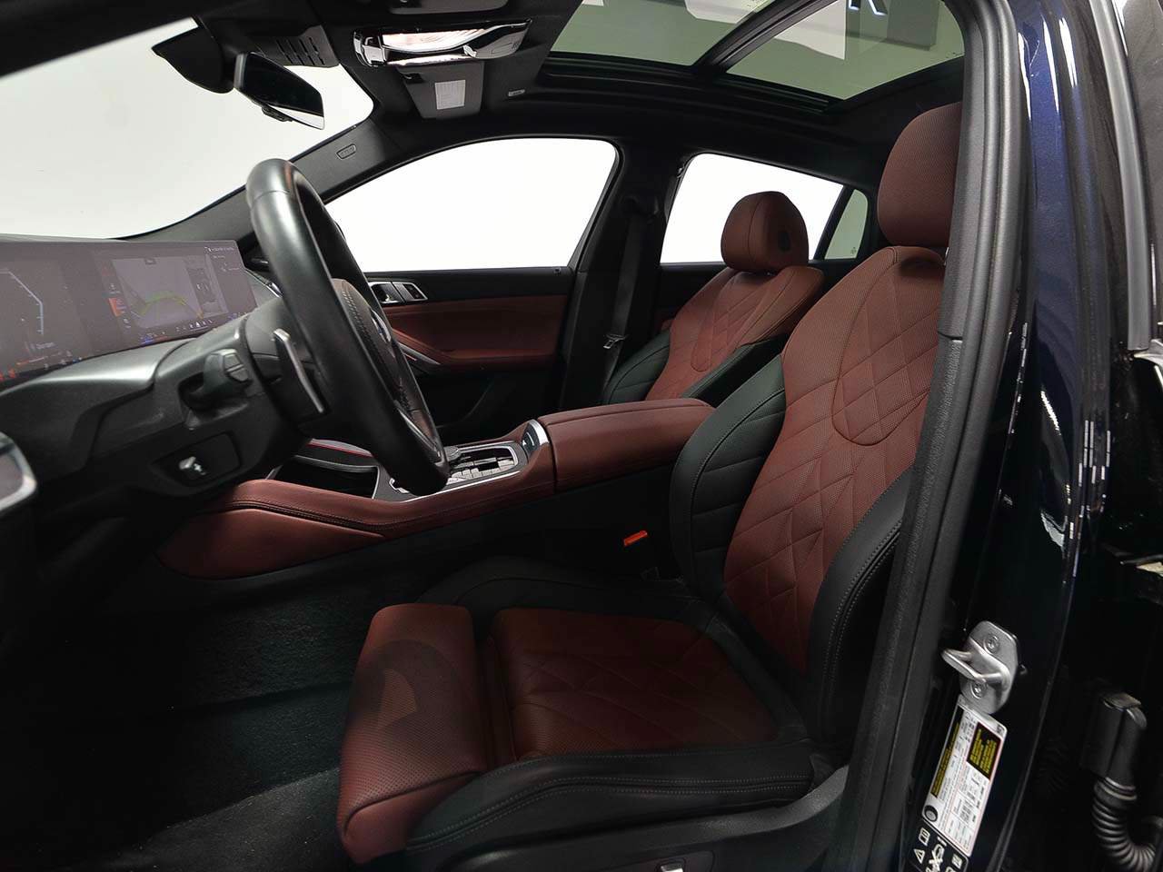 Certified 2025 BMW X6 xDrive40i w/ Premium Package AWD/4WD image 8
