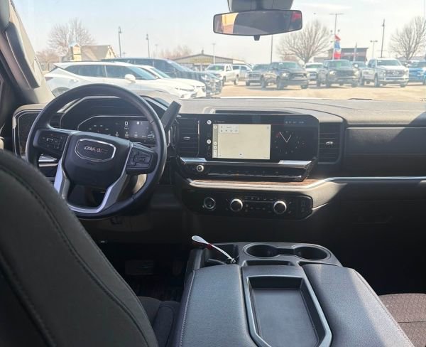 Used 2022 GMC Sierra 1500 SLE image 8