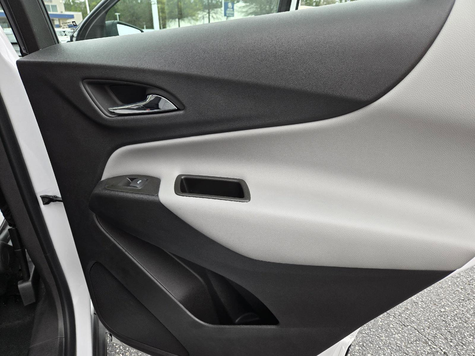 Used 2024 Chevrolet Equinox LS image 16