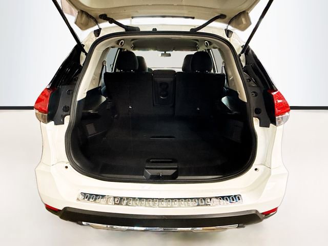 Used 2017 Nissan Rogue S image 25