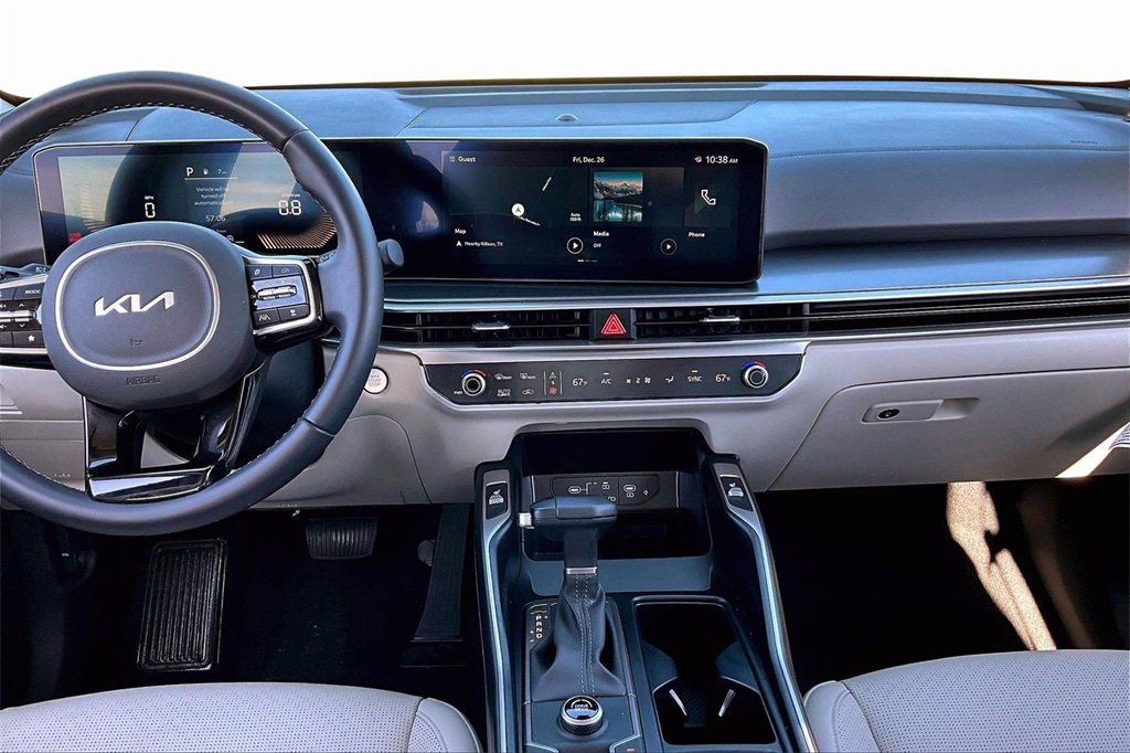 Certified 2025 Kia Sorento EX w/ Panoramic Sunroof Package image 6