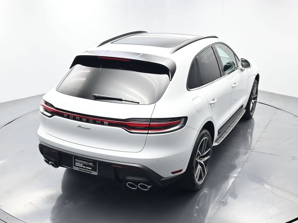 Certified 2025 Porsche Macan Turbo AWD/4WD image 41