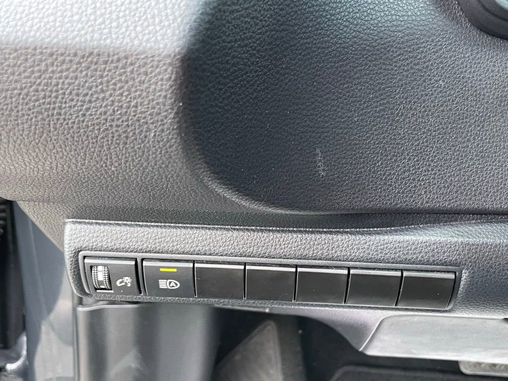 Used 2024 Toyota Corolla SE image 12