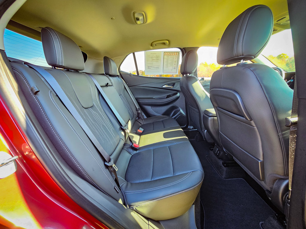 Used 2024 Buick Encore GX Avenir w/ Avenir Convenience Package FWD image 40
