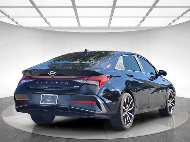 Used 2024 Hyundai Elantra Limited FWD image 4