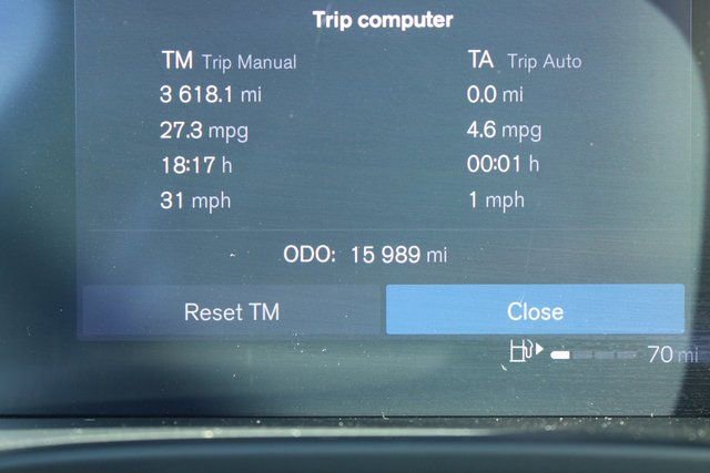 Used 2025 Volvo XC40 B5 Plus image 28