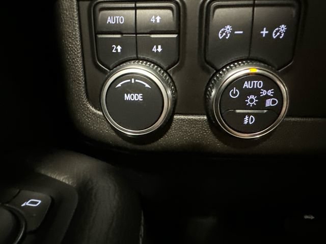 Used 2023 GMC Yukon Denali AWD/4WD image 20