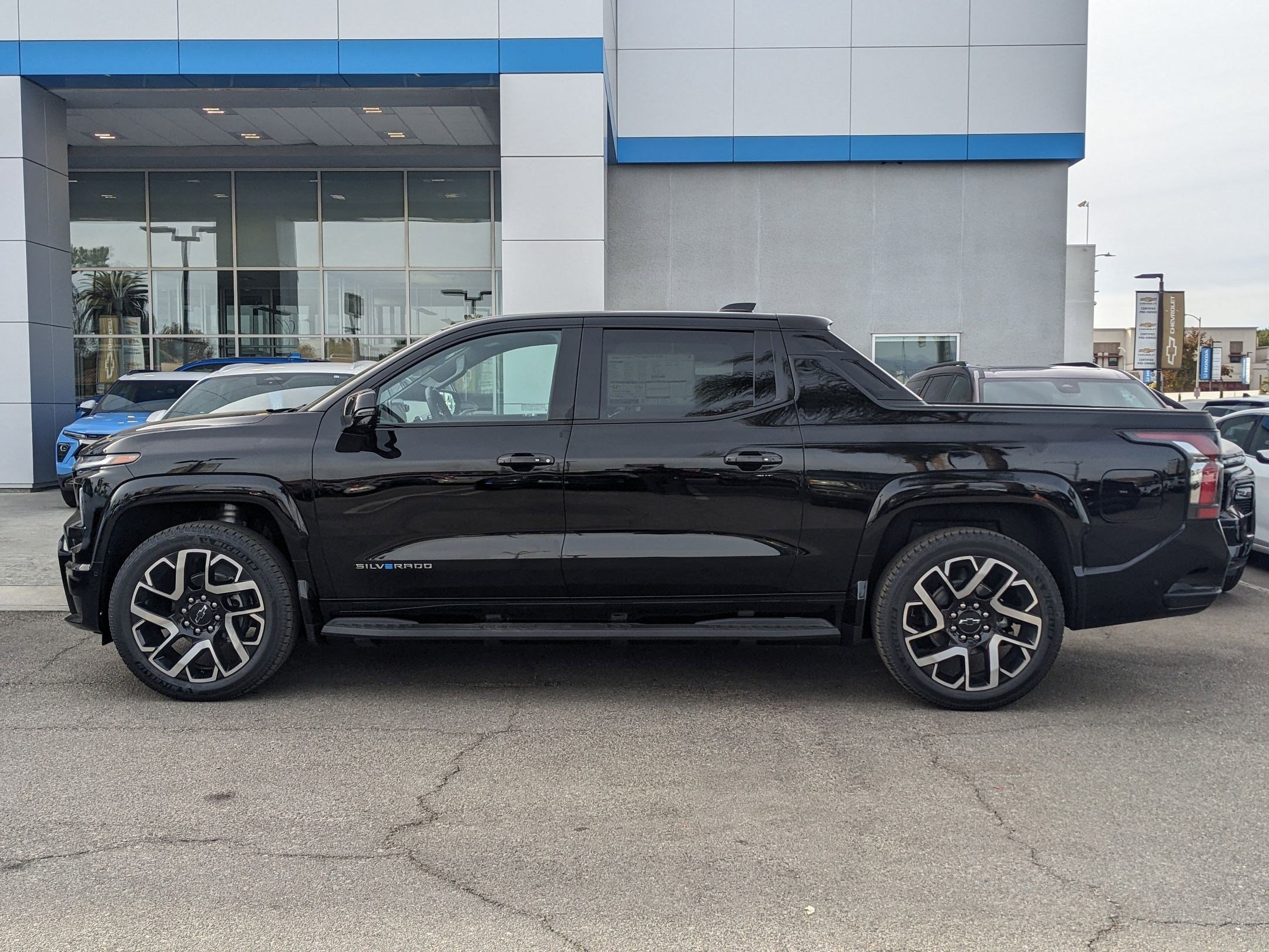 New 2025 Chevrolet Silverado EV RST image 3