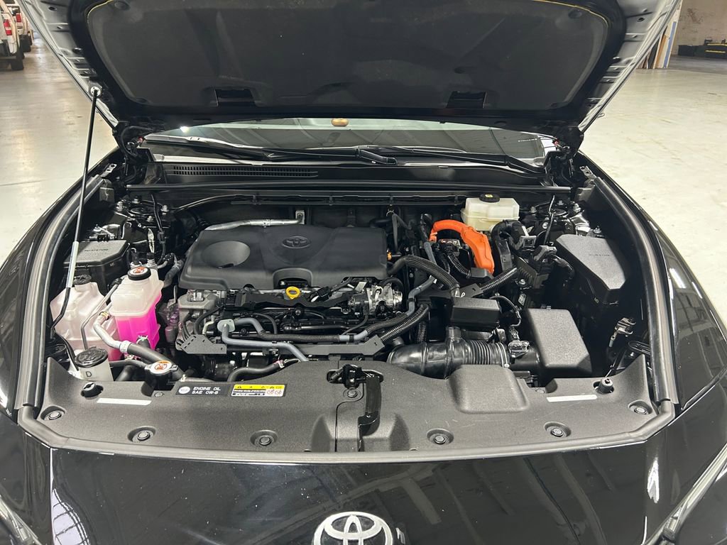 Used 2023 Toyota Crown Limited image 29