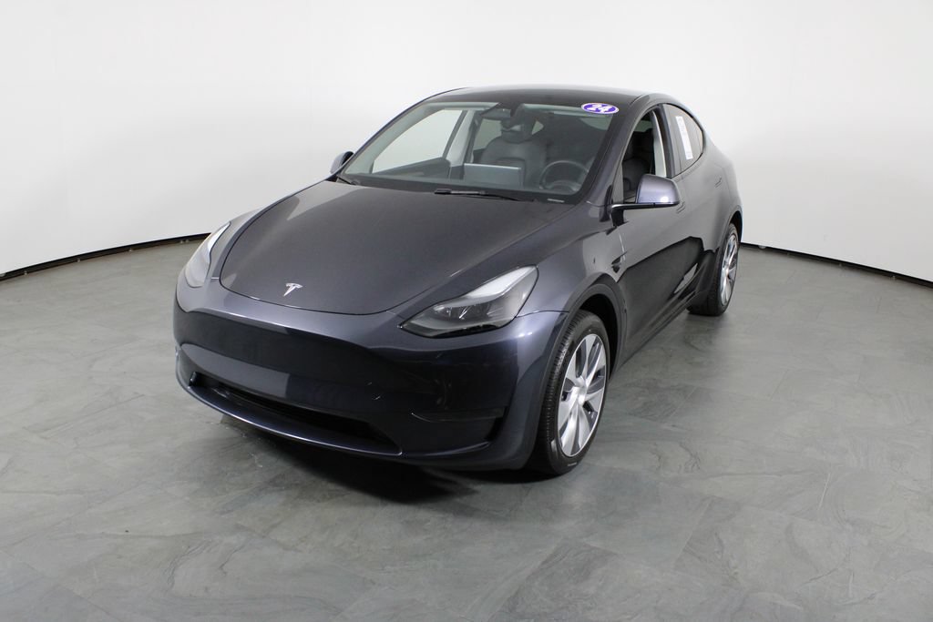 Used 2024 Tesla Model Y Long Range AWD/4WD image 2