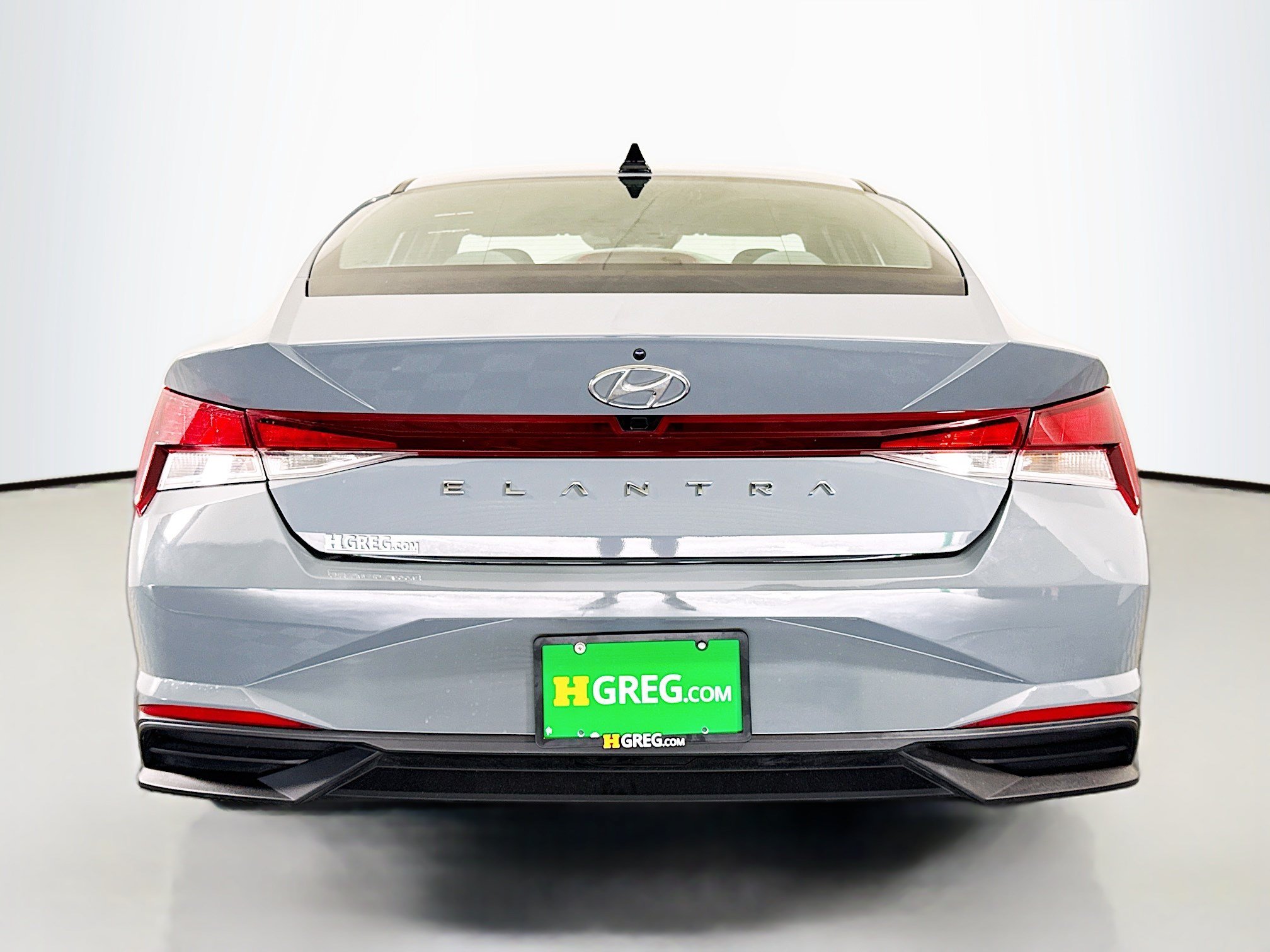 Used 2023 Hyundai Elantra SEL w/ Convenience Package FWD image 8