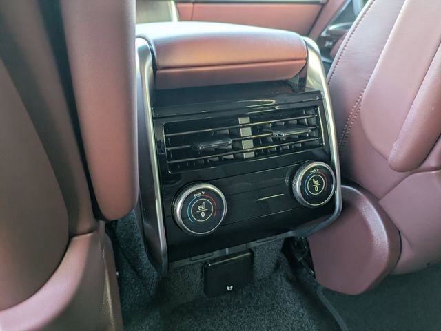 New 2026 Land Rover Range Rover SE image 13