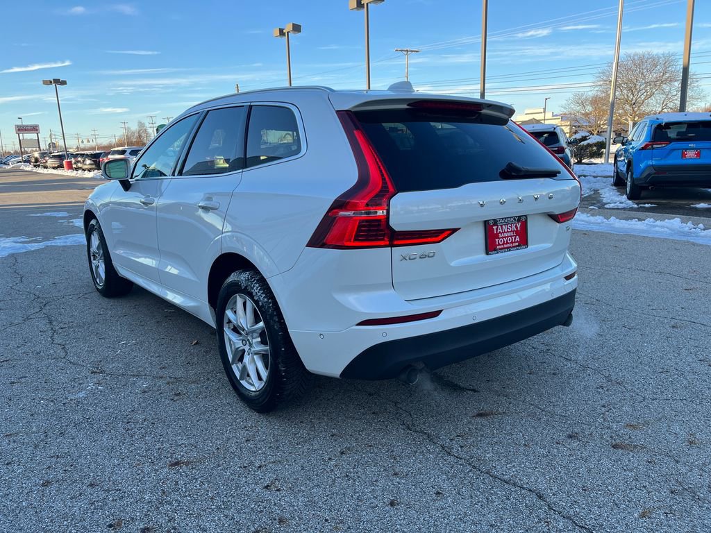 Used 2019 Volvo XC60 T5 Momentum w/ Premium Package image 3