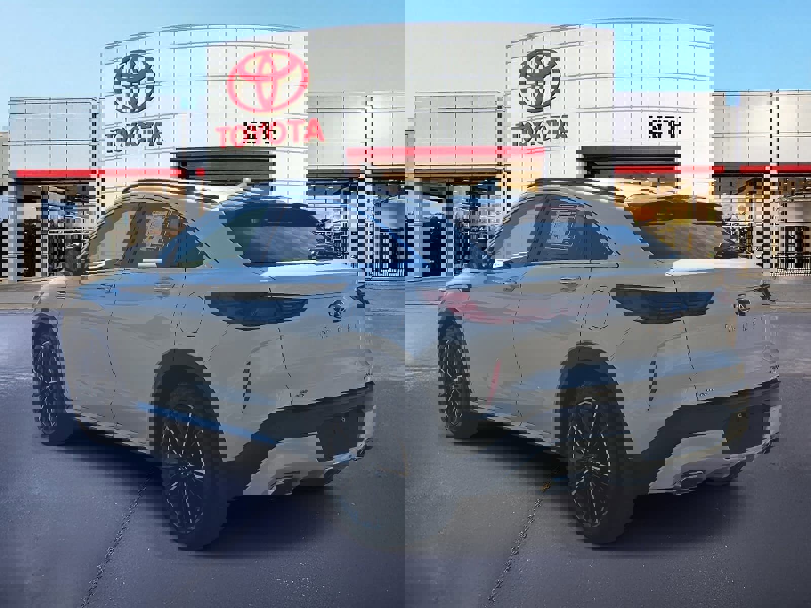 Used 2022 INFINITI QX55 Essential w/ Proassist Package image 7