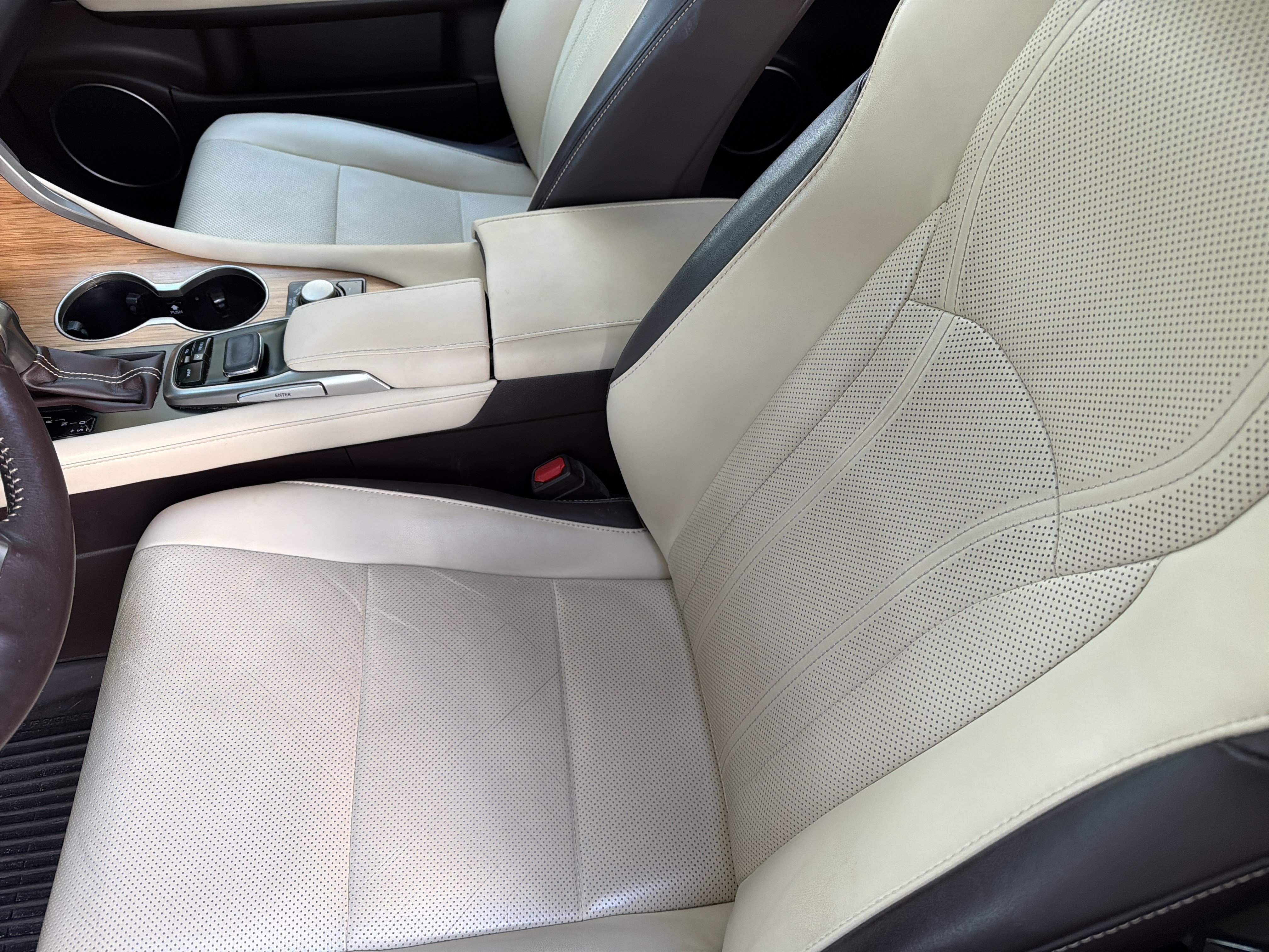 Used 2019 Lexus RX 350L AWD image 16