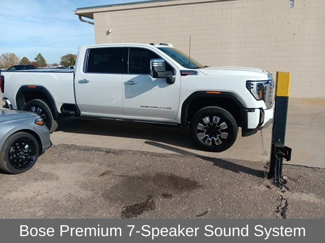 Used 2025 GMC Sierra 2500 Denali w/ Denali Reserve Package image 3