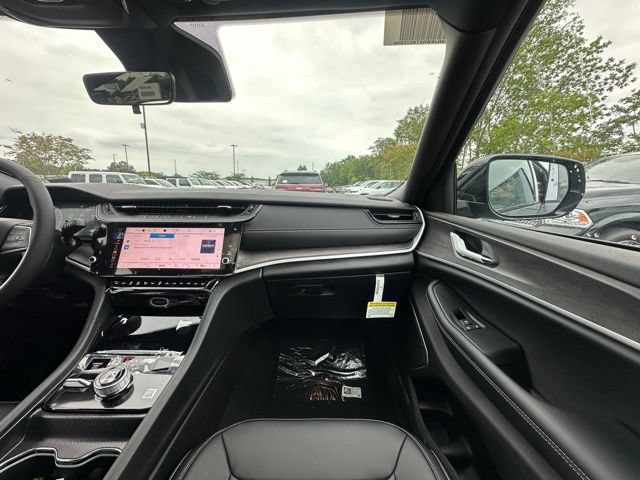 New 2026 Jeep Grand Cherokee L Limited AWD/4WD image 28