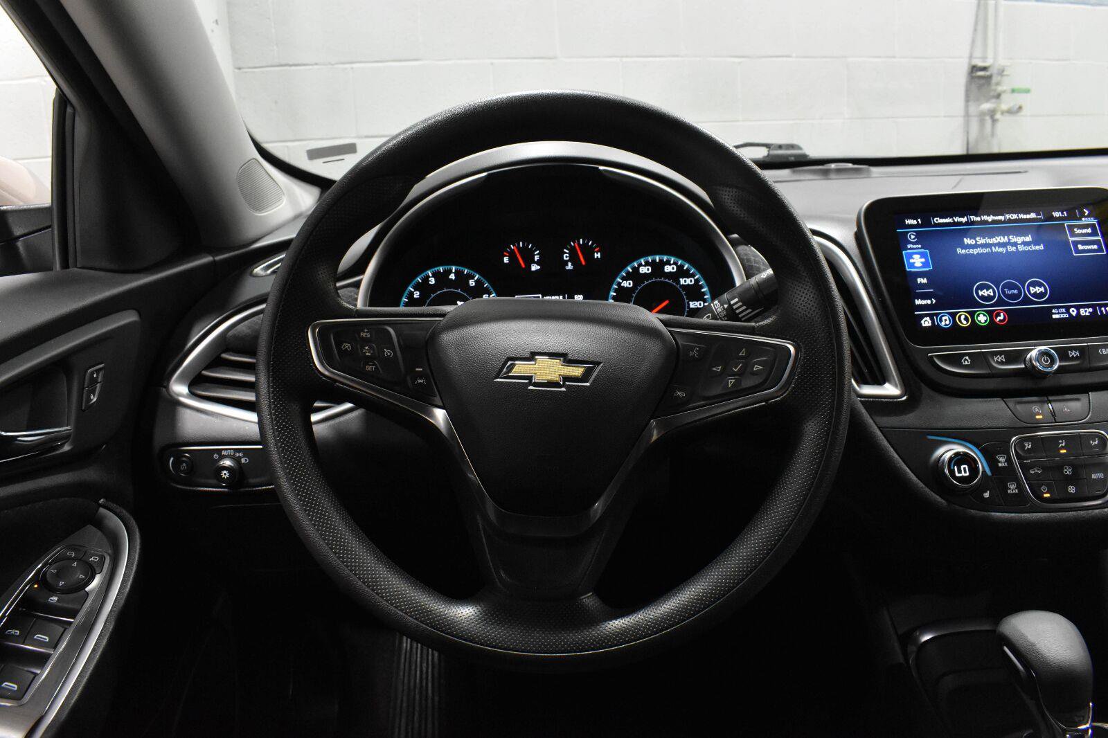 Used 2025 Chevrolet Malibu LT FWD image 6