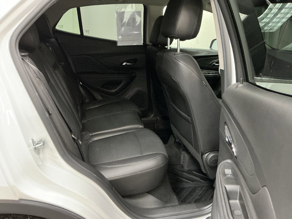 Used 2022 Buick Encore Preferred w/ Safety Package image 25