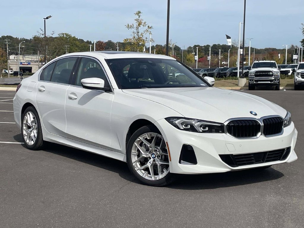 Used 2025 BMW 330i xDrive Sedan w/ Convenience Package AWD/4WD image 1