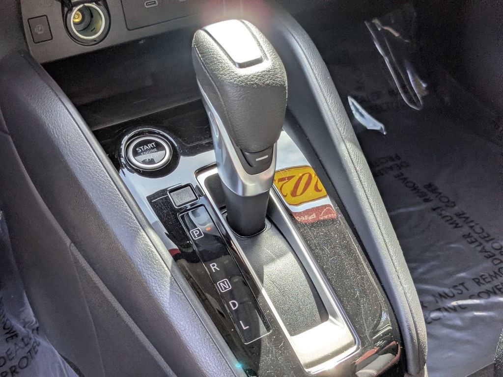 Used 2025 Nissan Versa SR w/ Trunk Package FWD image 22