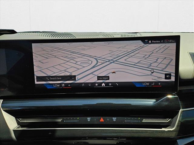 Used 2024 BMW 530i w/ Premium Package image 11