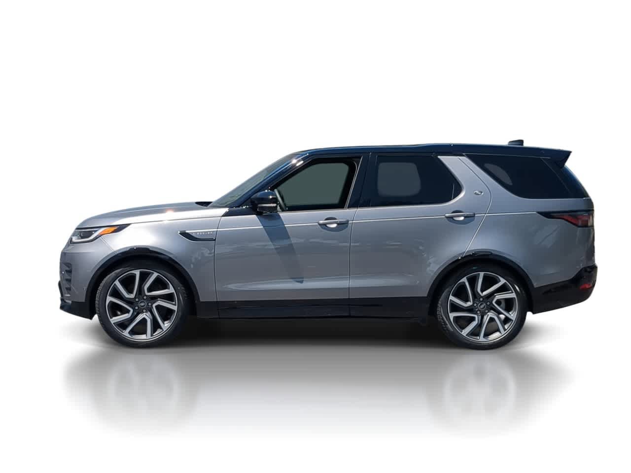 Used 2025 Land Rover Discovery Dynamic SE AWD/4WD image 5