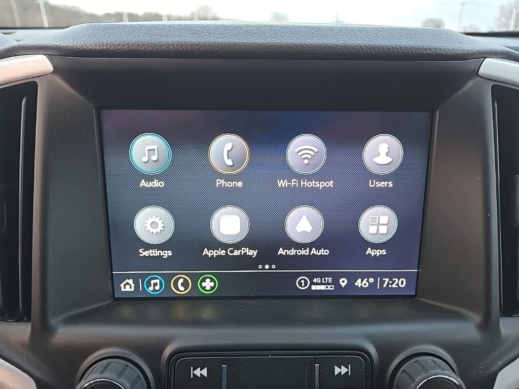 Used 2023 GMC Terrain SLT image 17