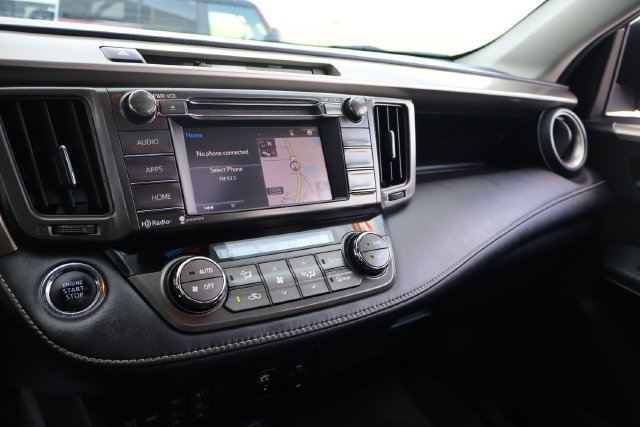 Used 2014 Toyota RAV4 Limited w/ Technology Package AWD/4WD image 22