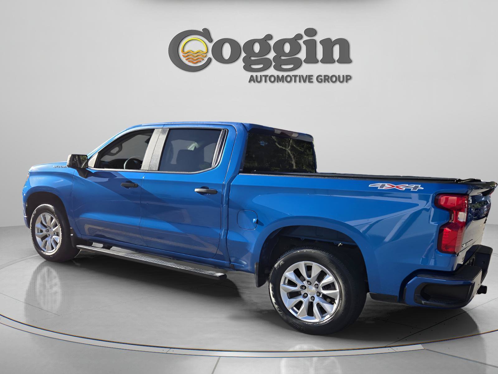 Used 2022 Chevrolet Silverado 1500 Custom AWD/4WD image 3