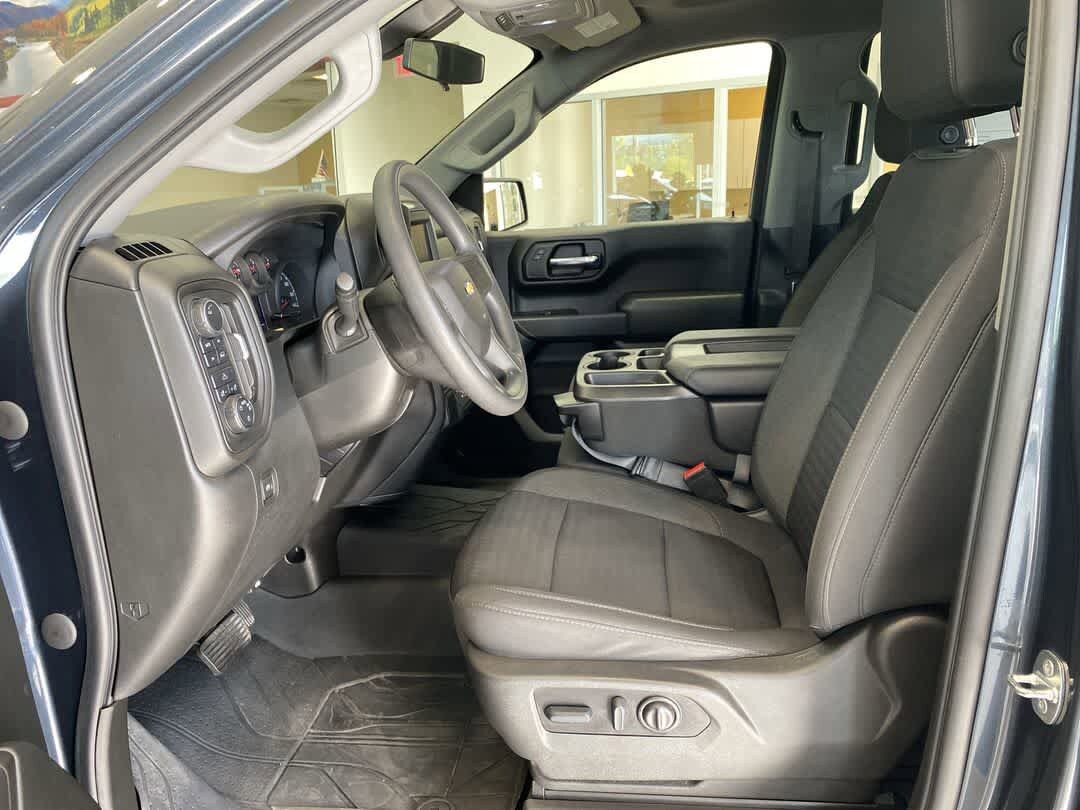 Used 2022 Chevrolet Silverado 1500 Custom w/ LPO, Dark Essentials Package AWD/4WD image 22