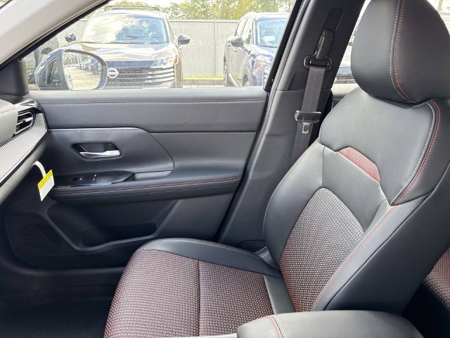 New 2027 Nissan Kicks SR FWD image 18