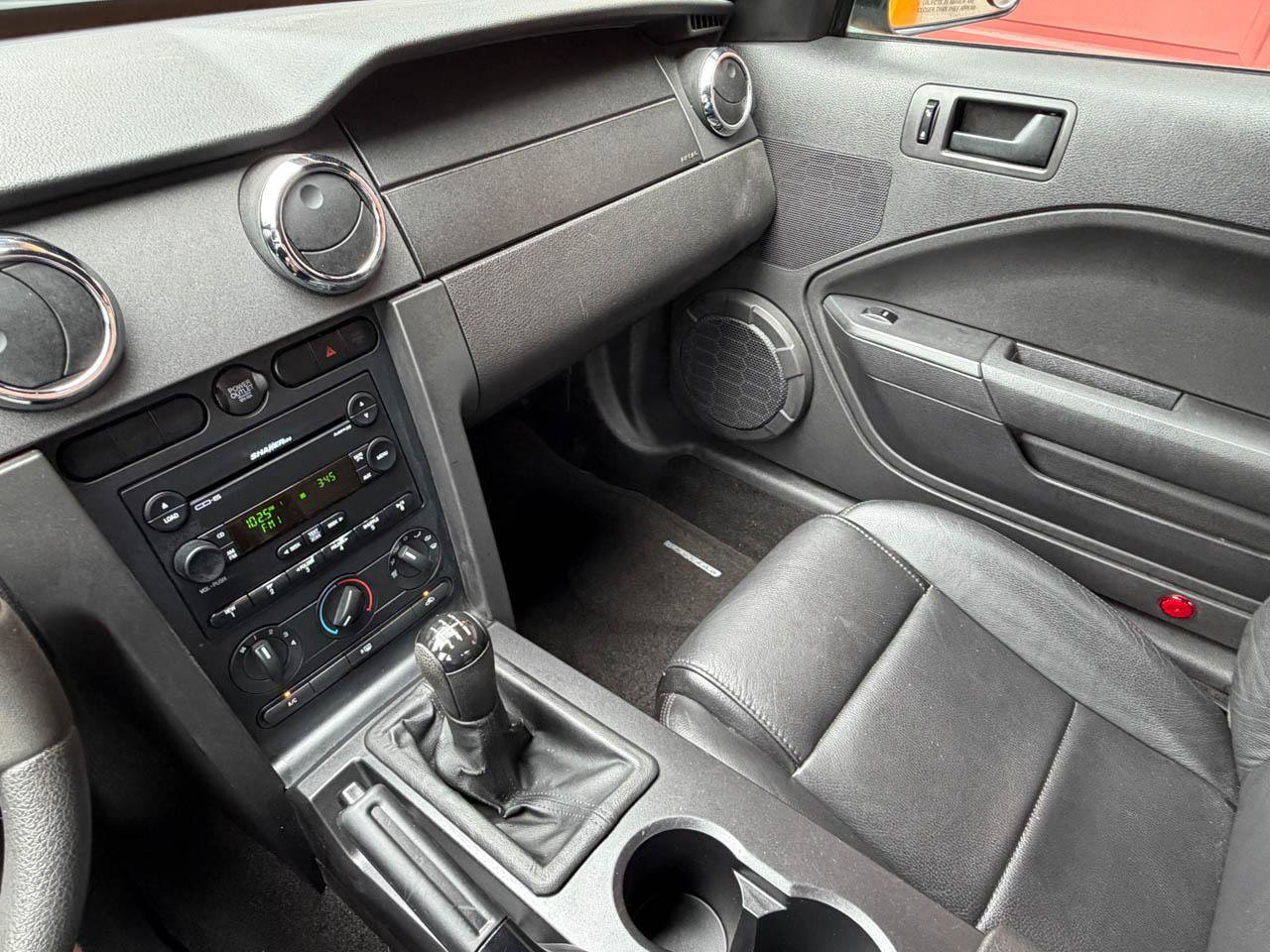 Used 2007 Ford Mustang Premium RWD image 26