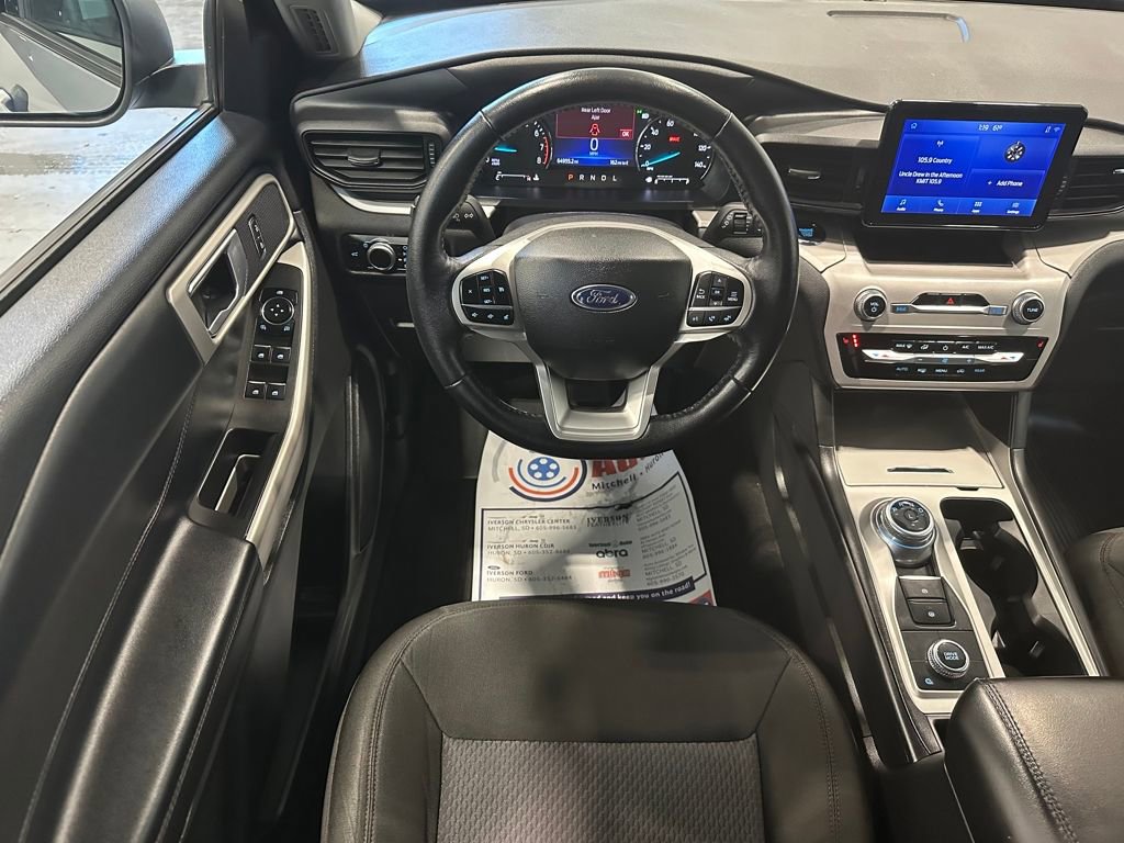 Used 2023 Ford Explorer XLT image 25