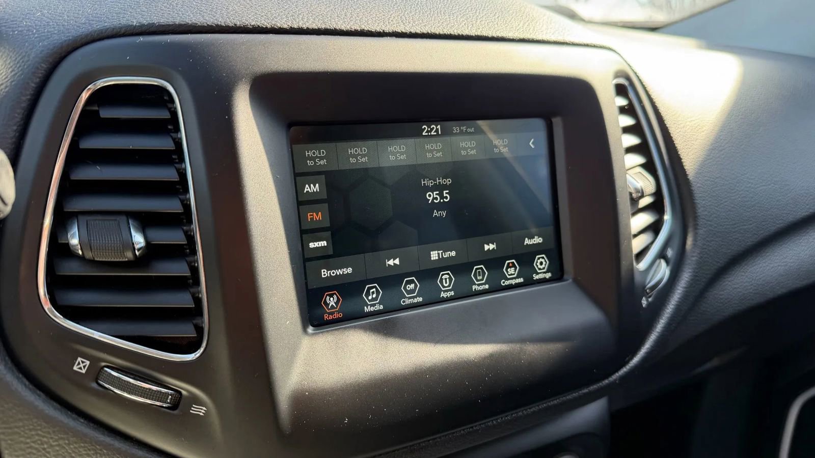 Used 2019 Jeep Compass Latitude w/ Popular Equipment Group image 33