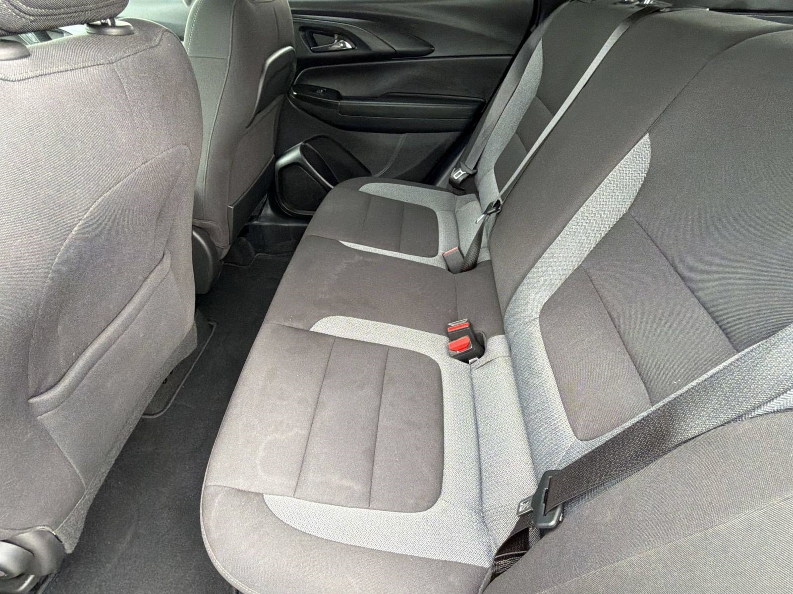 Used 2025 Chevrolet TrailBlazer LT FWD image 22
