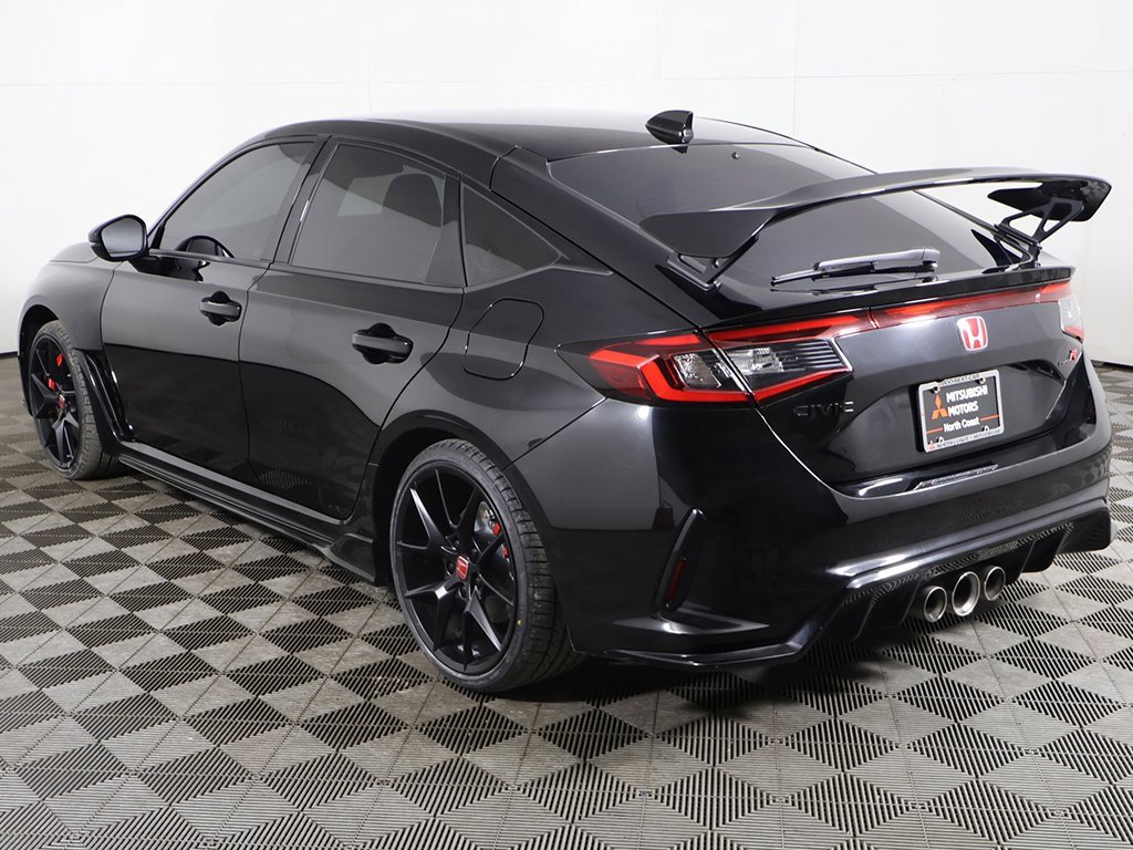 Used 2024 Honda Civic Type R image 9