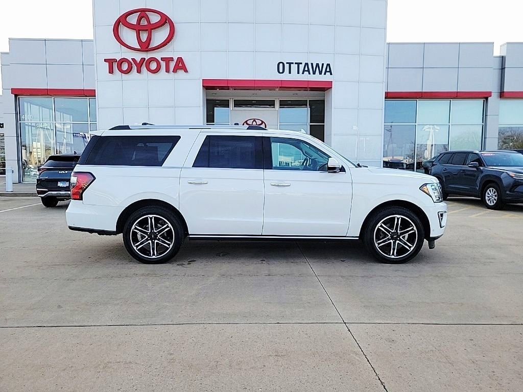 Used 2021 Ford Expedition Max Limited image 4