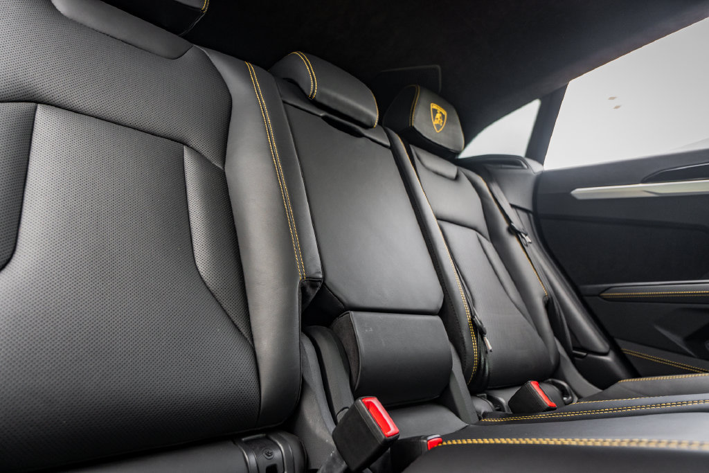 Used 2019 Lamborghini Urus AWD/4WD image 42