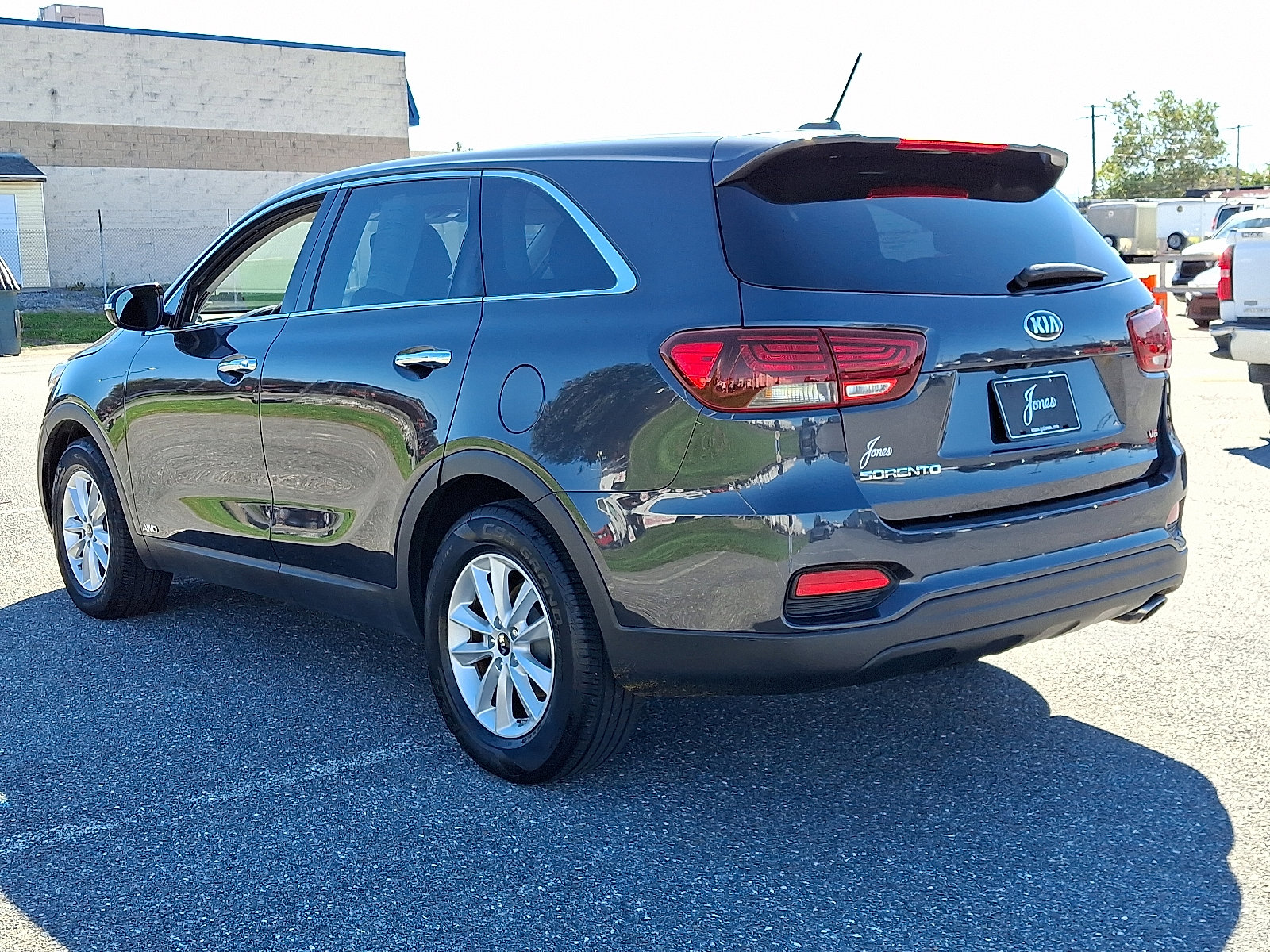 Used 2019 Kia Sorento AWD V6 image 4