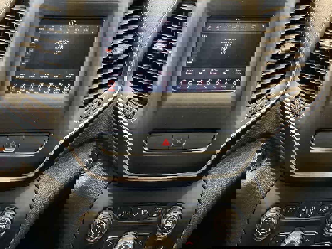 Used 2019 Jeep Cherokee Latitude Plus image 19