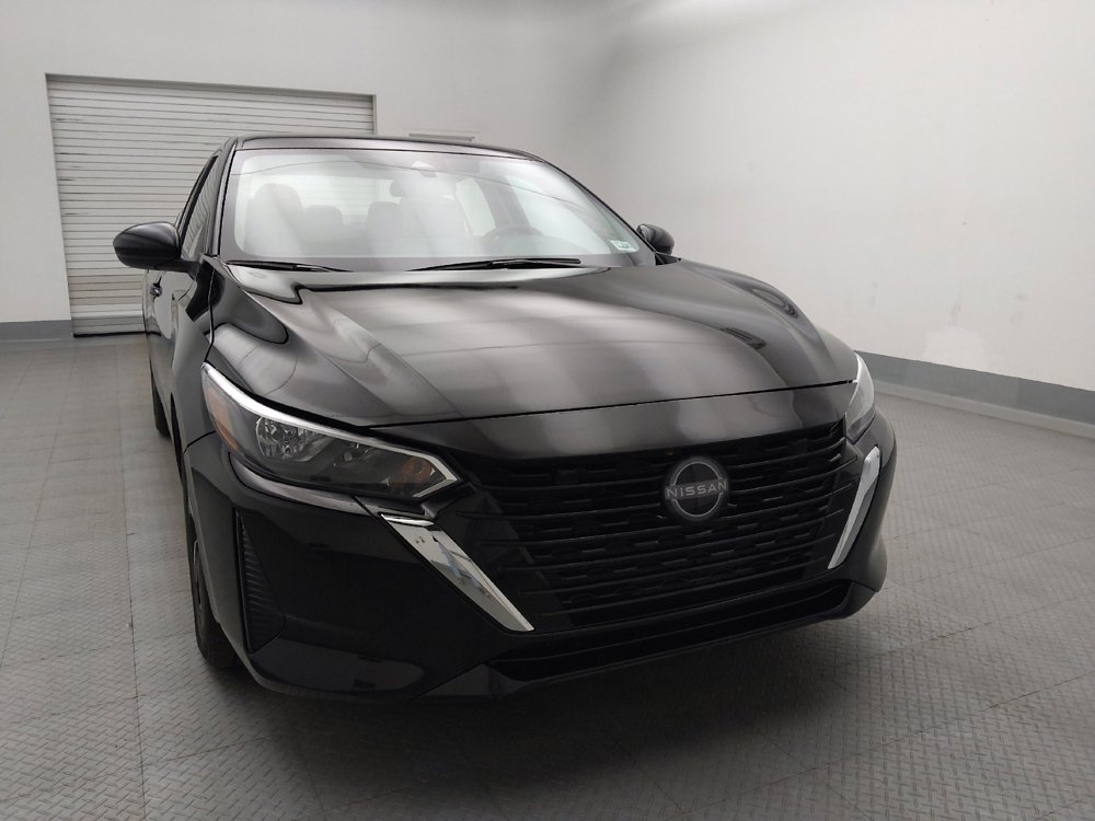 Used 2025 Nissan Sentra SV FWD image 14